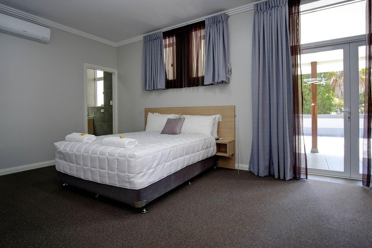 Lakes And Ocean Hotel Forster Exterior foto
