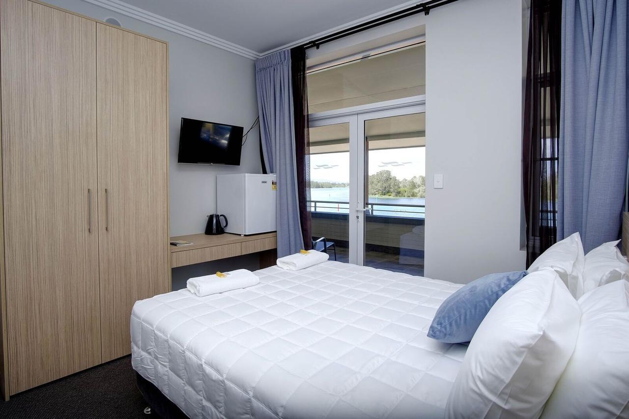 Lakes And Ocean Hotel Forster Exterior foto